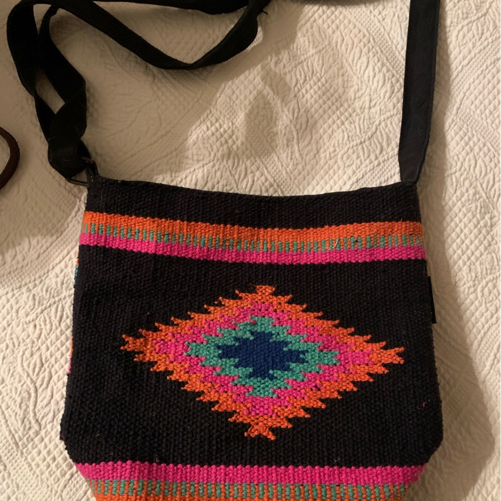 Bright and fun bag by Catori. Can be done as crossbody or shoulder bag.